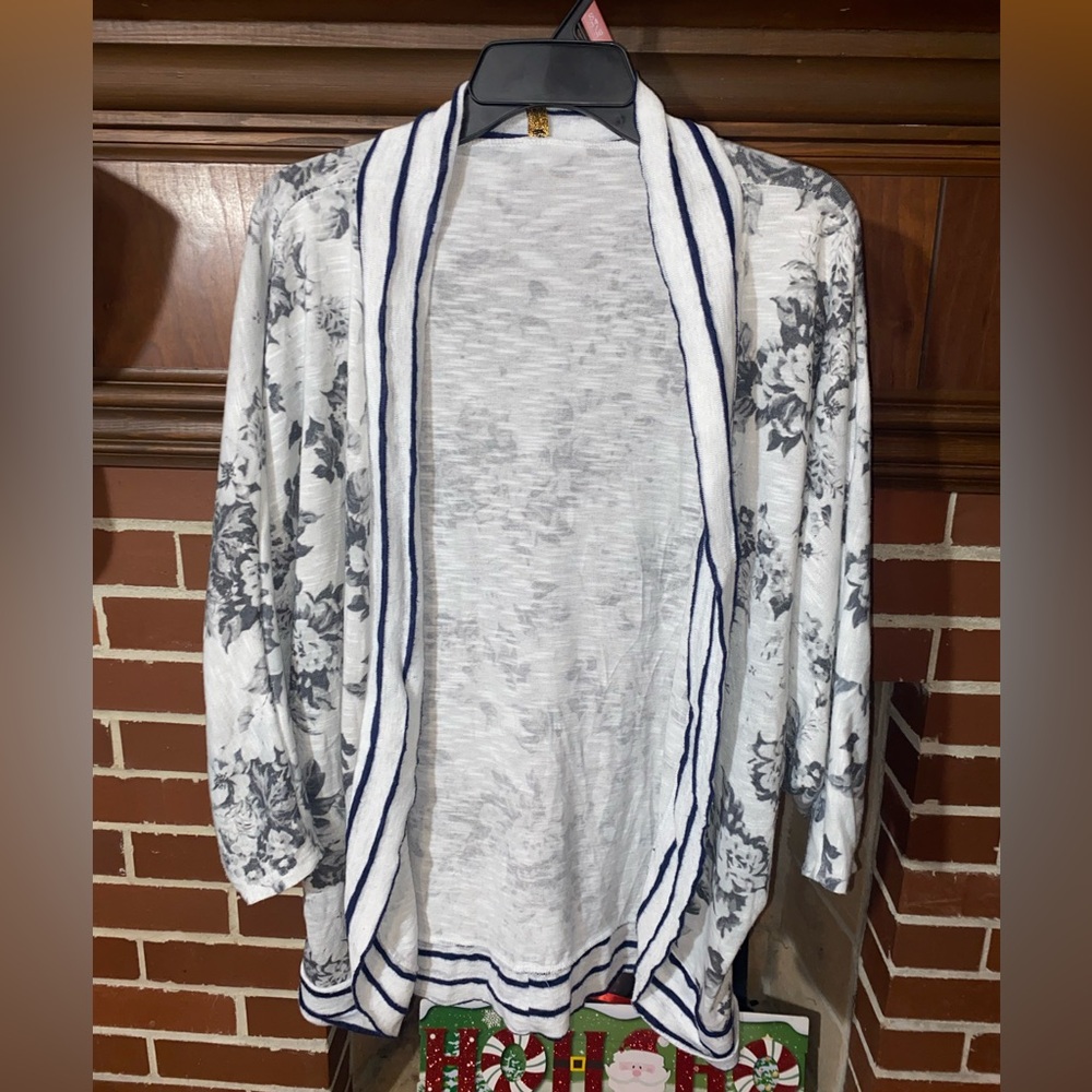 Women’s cute cardigan